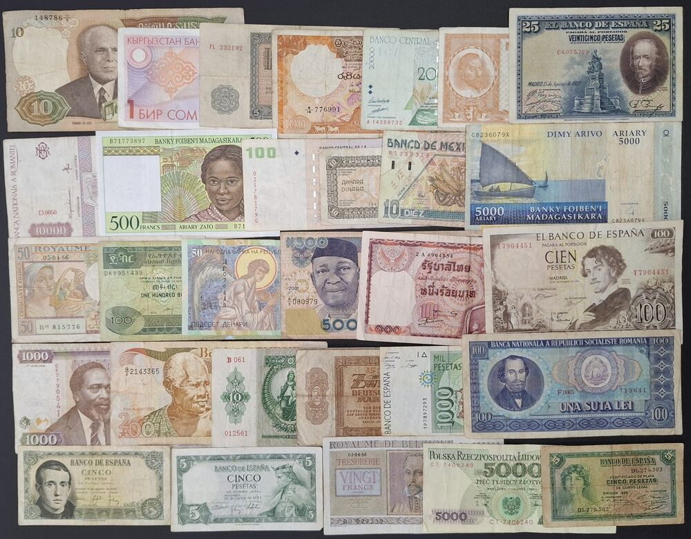 Mixed lot of 30 world banknotes, in circulated grades (5)