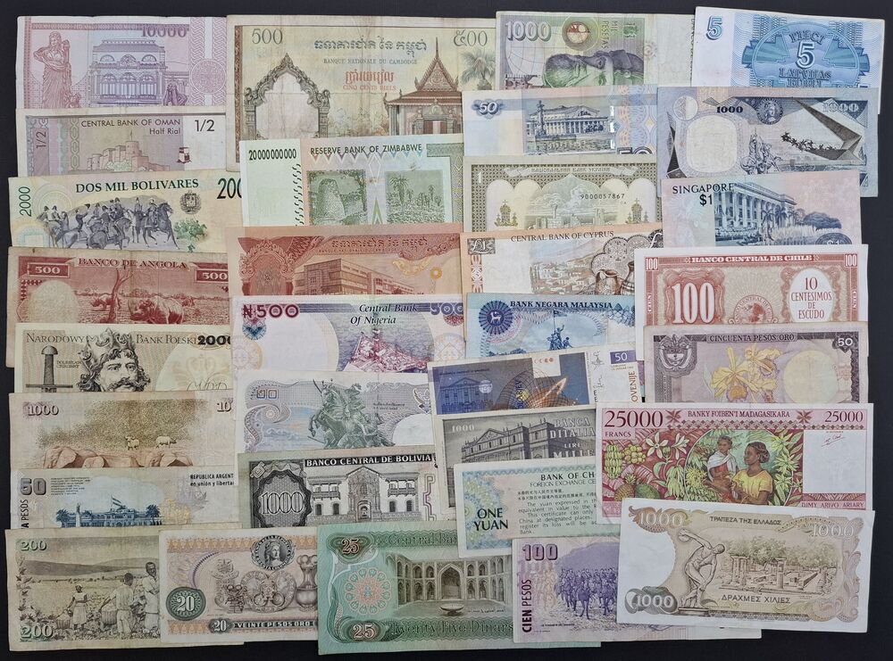 World Lot of 32 pieces in used grades (1)