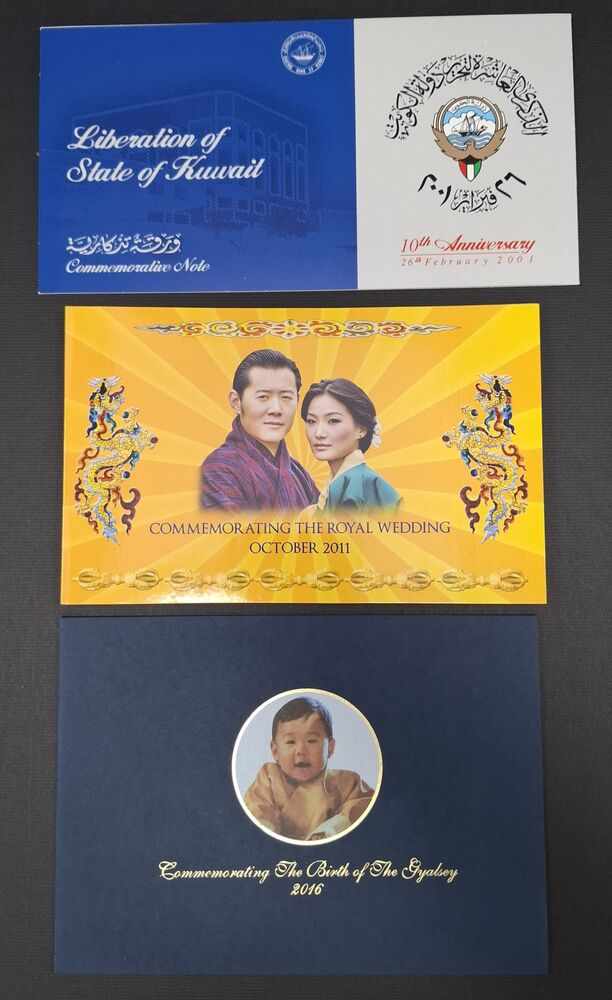 Group of 3 banknotes in folders 