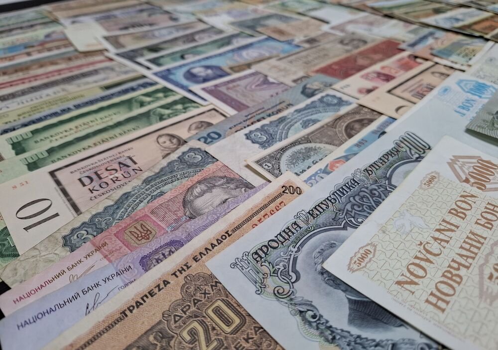  Europe - Group of 123 notes - Circulated grades